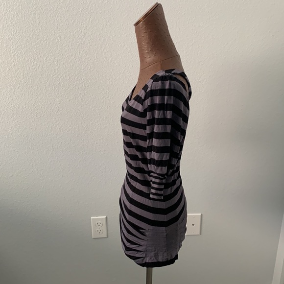 Striped Top❄️ - Picture 2 of 5